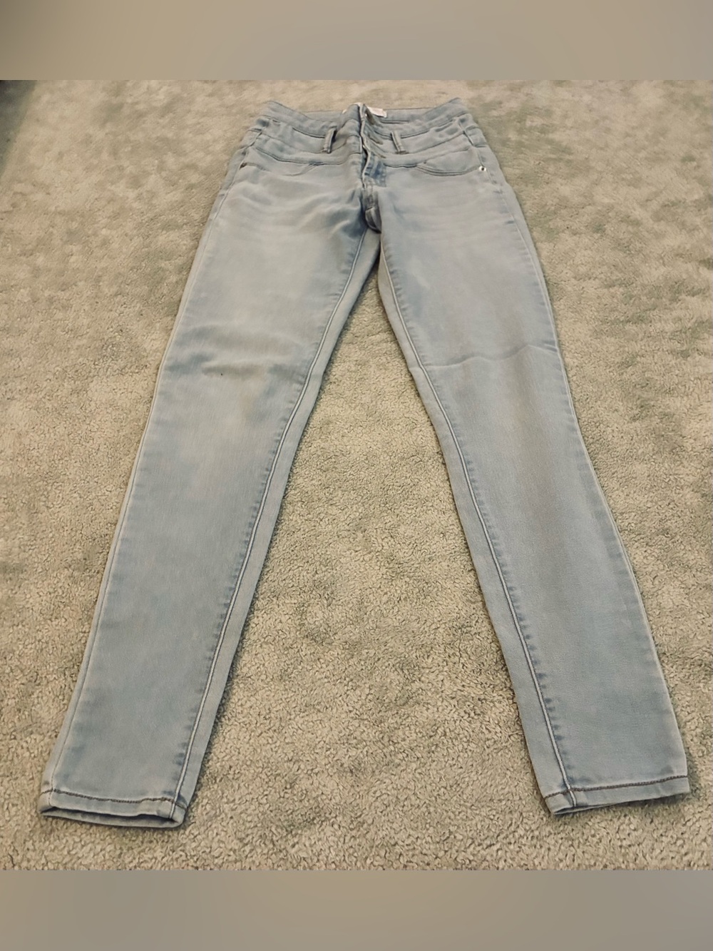Light Blue Women’s No Boundaries Brand Size 1 Slim Jeans